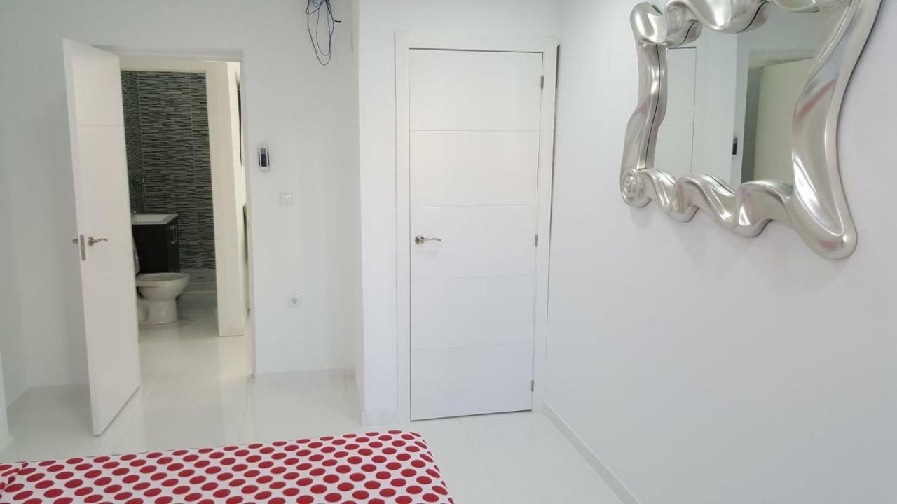 White Apartment Аликанте Экстерьер фото